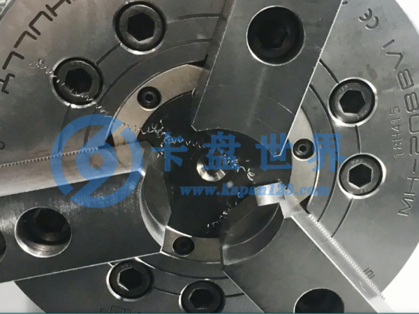 三爪卡盤如何正確修卡爪，（三爪卡盤如何正確修卡盤）
