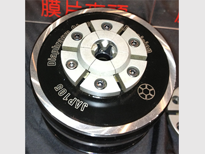 回轉型氣壓膜片夾頭 回轉型氣壓膜片夾頭